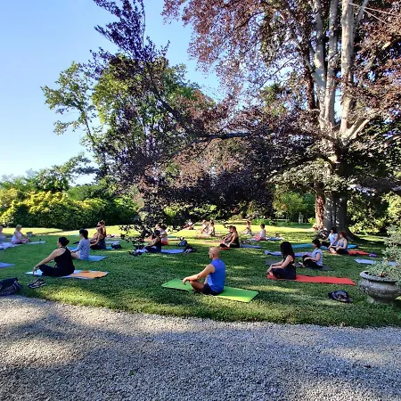 Dandelion & Park Villa Guardia