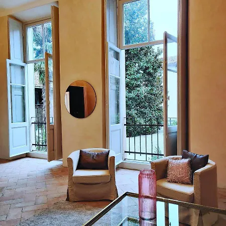 Hotel Dandelion & Park