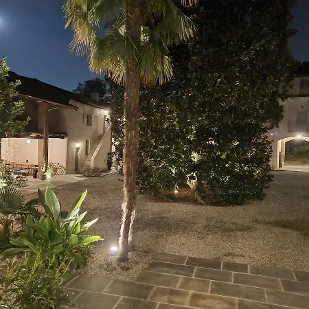 Dandelion & Park 4* Villa Guardia