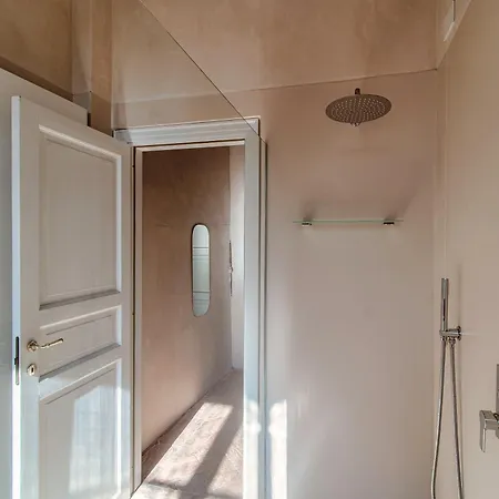 Dandelion & Park 4* Villa Guardia