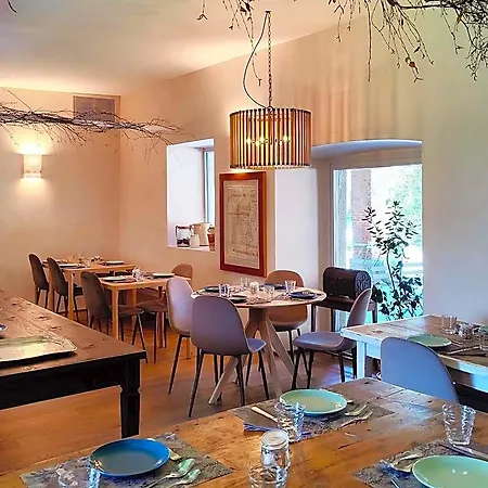 Dandelion & Park Отель Villa Guardia