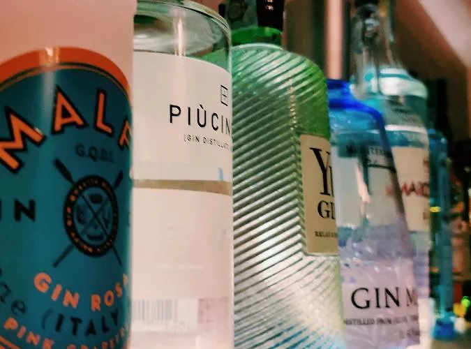 Dandelion & Park Villa Guardia