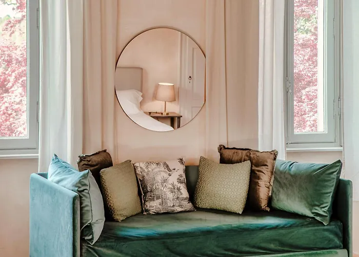 Hotel Dandelion & Park